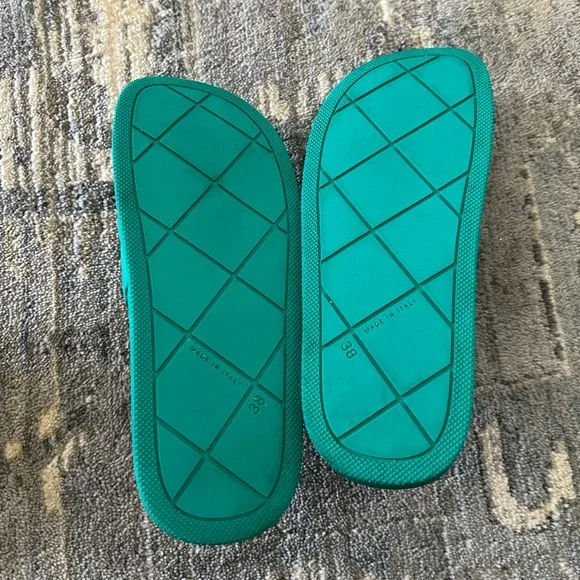 BOTTEGA VENETA Rubber The Slider Sandals size 38 in Neptune - Picture 6 of 10